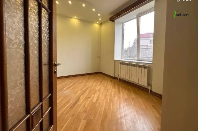 3 սենյականոց բնակարան նորակառույց շենքում, Նորաշեն թաղամաս, 84 քմ, 2/14 հարկ, բարձր առաստաղներ