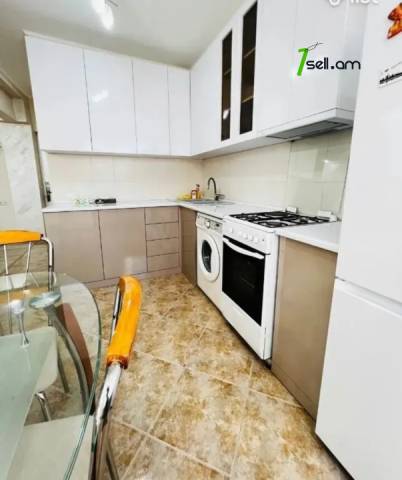 2 սենյականոց բնակարան Արամ Խաչատրյանի փողոցում, 50 քմ, 9/13 հարկ, դիզայներական ոճով վերանորոգված