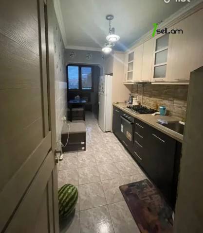 4 սենյականոց բնակարան Դավթաշենում, 100 քմ, 7/9 հարկ, բարձր առաստաղներ, եվրովերանորոգված