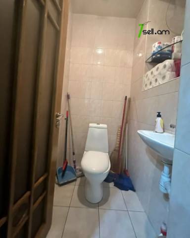 4 սենյականոց բնակարան Թումանյան փողոցում, 110 քմ, 2/4 հարկ, 2 սանհանգույց, եվրովերանորոգված