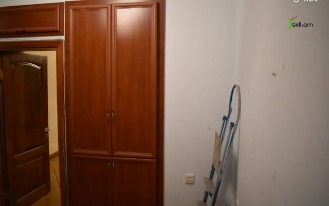 5 սենյականոց բնակարան Լվովյան փողոցում, 130 քմ, 1/5 հարկ, 2 սանհանգույց, կապիտալ վերանորոգված