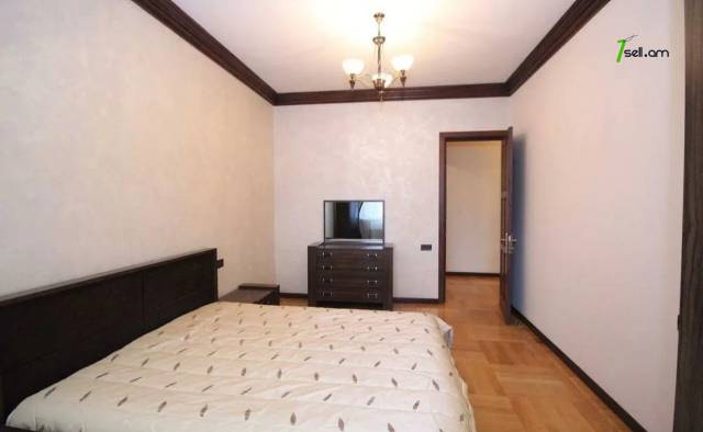 3 սենյականոց բնակարան նորակառույց շենքում Հյուսիսային պողոտայում, 120 ք.մ., 2 սանհանգույց