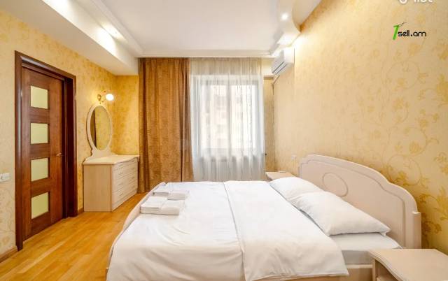 4 սենյականոց բնակարան նորակառույց շենքում Դեղատան փողոցում, 145 ք.մ., 2 սանհանգույց