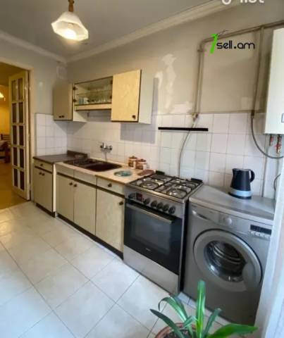 3 սենյականոց բնակարան Հակոբ Հակոբյան փողոցում, 70 ք.մ., 1/14 հարկ, կոսմետիկ վերանորոգում