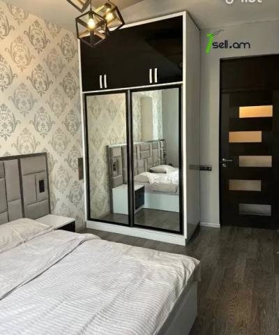 4 սենյականոց բնակարան Փավստոս Բուզանդի փողոցում, 110 ք.մ., նախավերջին հարկ, 2 սանհանգույց