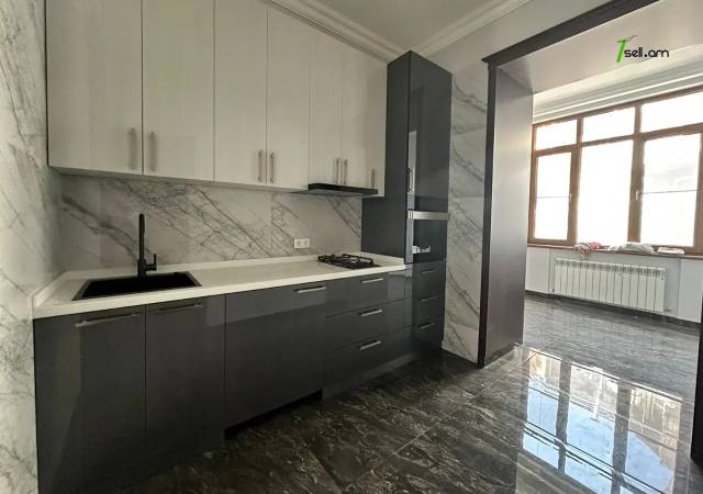 2 սենյականոց բնակարան Մեսրոպ Մաշտոցի պողոտայում, 90 ք.մ., բարձր առաստաղներ, նախավերջին հարկ