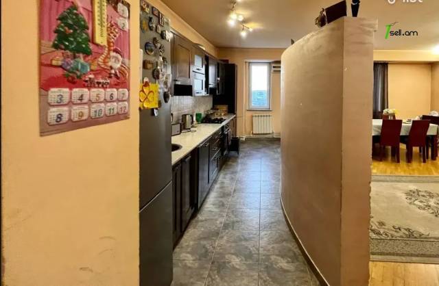 4 սենյականոց բնակարան Րաֆֆու փողոցում, 87 ք.մ., 3/9 հարկ, կապիտալ վերանորոգված