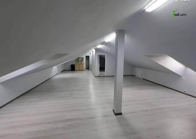 Շենք Մամիկոնյանց փողոցում Արաբկիրում, 960 քմ