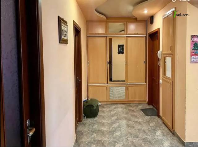 4 սենյականոց բնակարան Րաֆֆու փողոցում, 87 ք.մ., 3/9 հարկ, կապիտալ վերանորոգված