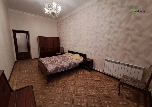 2 սենյականոց բնակարան Ալեքսանդր Սպենդիարյանի փողոցում, 90 ք.մ., 1/5 հարկ, կապիտալ վերանորոգված