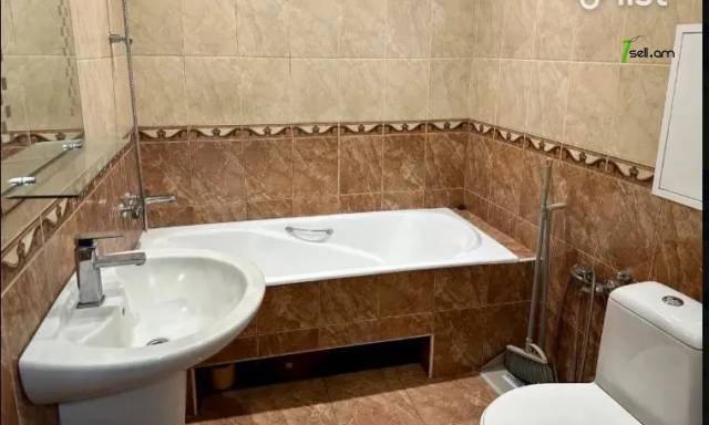 3 սենյականոց բնակարան, Դավթաշեն 3-րդ թաղամաս, 66 ք.մ., բարձր առաստաղներ, 2/9 հարկ
