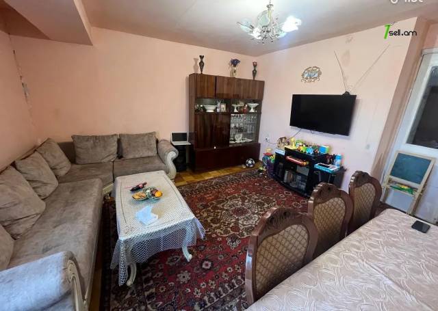 3 սենյականոց բնակարան Խաղաղ Դոնի փողոցում, 64 քմ, նախավերջին հարկ, կոսմետիկ վերանորոգում