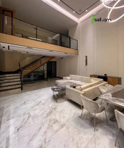 Երկու հարկանի թաունհաուզ Վերին Անտառային փողոցում կենտրոնում, 250 ք.մ., 3+ սանհանգույց