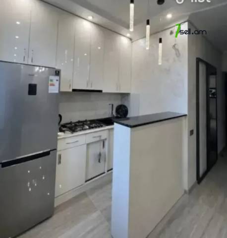 2 սենյականոց բնակարան Կոմիտասի պողոտայում, 41 ք.մ., նախավերջին հարկ, դիզայներական ոճով վերանորոգված