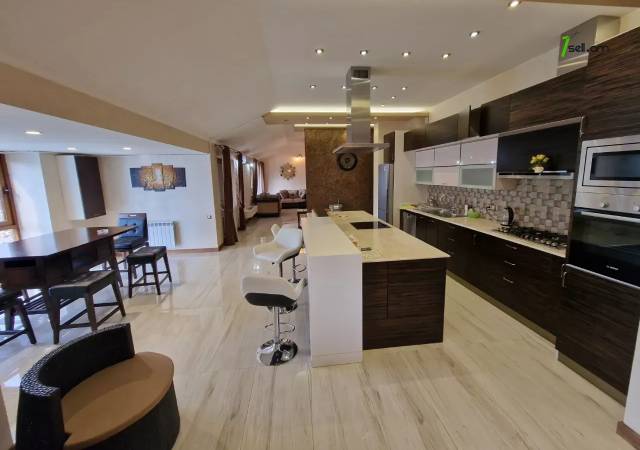 Ընդարձակ 5 սենյականոց բնակարան նորակառույց շենքում Վերին Անտառային փողոցում, 330 ք.մ.