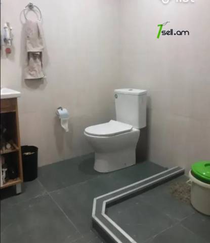 Երկու հարկանի քարե տուն Սարի Թաղ 3-րդ փողոցում Էրեբունիում, 131 քմ, 2 սանհանգույց