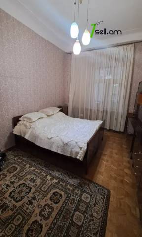 3 սենյականոց բնակարան Թումանյան փողոցում, 100 քմ, 1/5 հարկ, 2 սանհանգույց, կապիտալ վերանորոգված