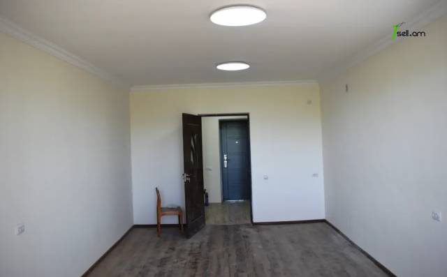 2 սենյականոց բնակարան Ախուրյանում, 66 քմ, կապիտալ վերանորոգված, քարե շենք
