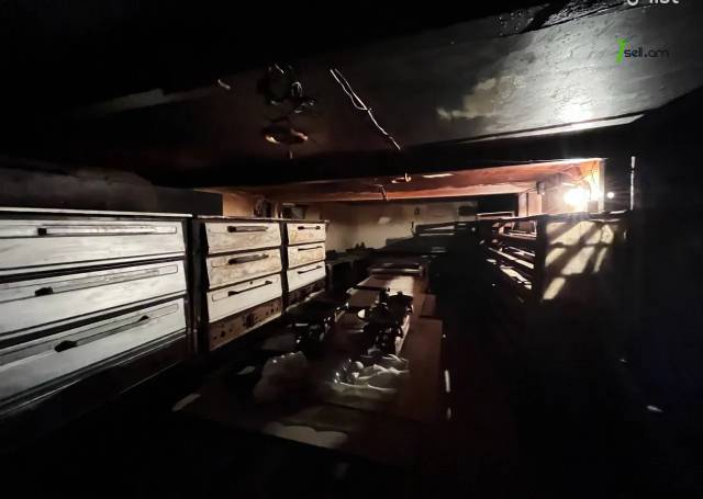 Երկու հարկանի քարե տուն Մարշալ Խուդյակովի փողոցում Ավանում, 286 ք.մ., 2 սանհանգույց