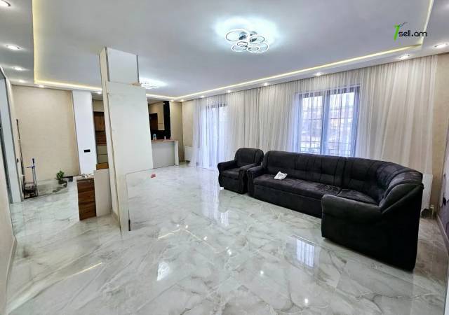 4 սենյականոց բնակարան նորակառույց շենքում Տիգրան Պետրոսյանի փողոցում, 150 ք.մ., բարձր առաստաղներ