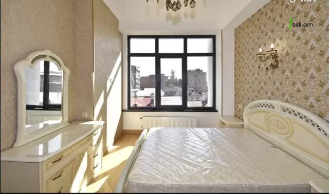 3 սենյականոց բնակարան նորակառույց շենքում, 2 նրբանցք Խորեն Խաչատրյան, 75 ք.մ., բարձր առաստաղներ