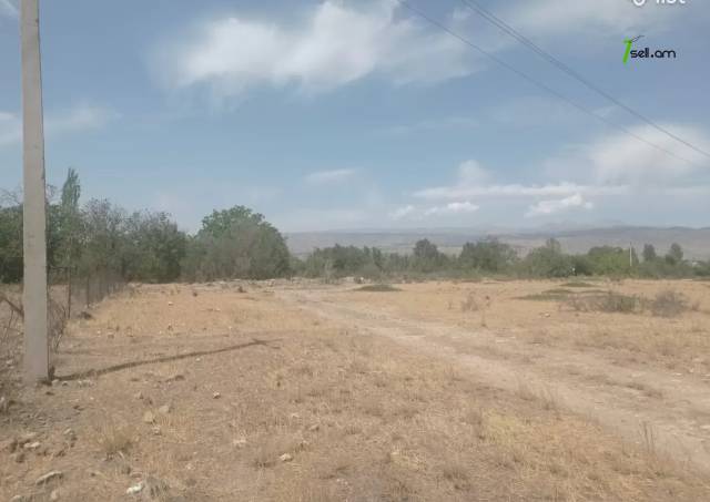 Գյուղատնտեսական հողատարածք Միքայել Նալբանդյանի փողոցում Օշականում, 4800 քմ