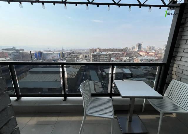 3 սենյականոց բնակարան նորակառույց շենքում Հրաչյա Ներսիսյան փողոցում, 115 քմ, 2 սանհանգույց