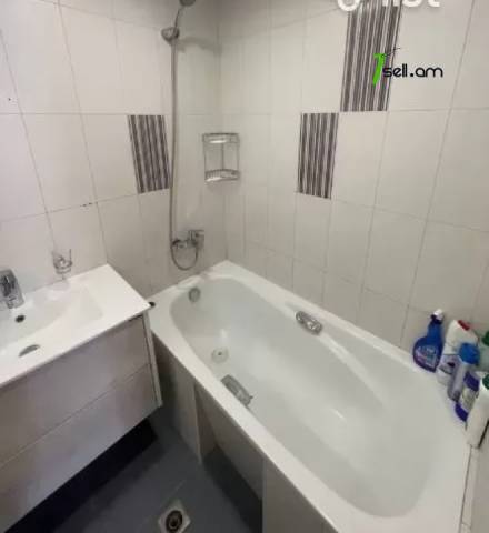 3 սենյականոց բնակարան Կոմիտասի պողոտայում, 70 ք.մ., բարձր առաստաղներ, 12/14 հարկ