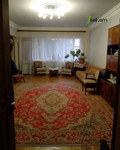 Երկու հարկանի քարե տուն Նոր Արեշի 35րդ փողոցում Էրեբունիում, 450 ք.մ., 3+ սանհանգույց