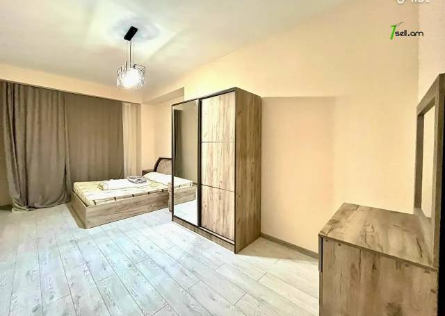 2 սենյականոց բնակարան նորակառույց շենքում, P. Sevak St, 70 ք.մ., 13/18 հարկ, բարձր առաստաղներ