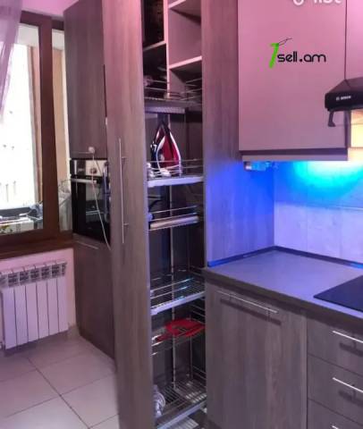 3 սենյականոց բնակարան նորակառույց շենքում Նիկողայոս Ադոնցի փողոցում, 100 ք.մ., 3/8 հարկ