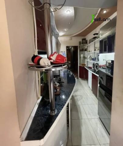 2 սենյականոց բնակարան Րաֆֆու փողոցում, 54 ք.մ., 6/9 հարկ, եվրովերանորոգված