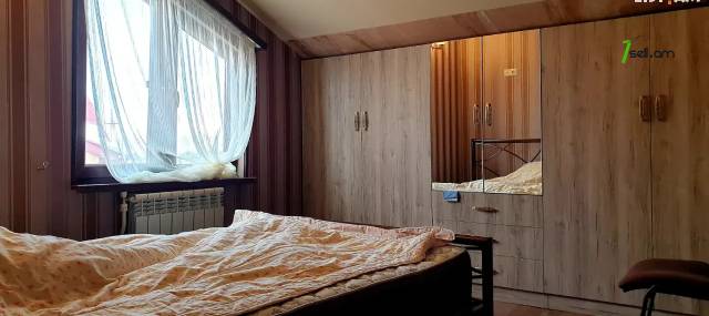 Երկու հարկանի քարե տուն, Սիրող Սրտեր բնակելի թաղամաս Նոր Նորքում, 300 ք.մ., 2 սանհանգույց