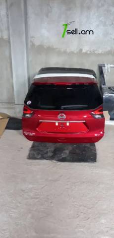 Nissan Rogue Բագաժնիկ