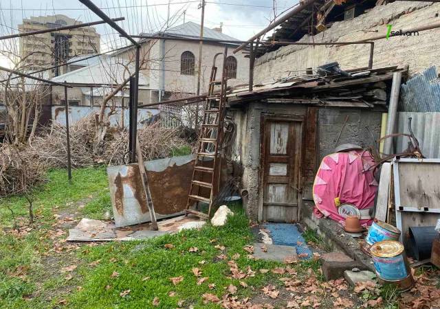 Հողատարածք բնակելի շինությունների համար Գյուլբենկյան փողոցում Արաբկիրում, 600 քմ