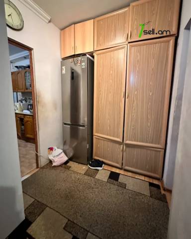 4 սենյականոց բնակարան Բաշինջաղյան փողոցում, 58 քմ, 1/9 հարկ, 2 սանհանգույց, կապիտալ վերանորոգված
