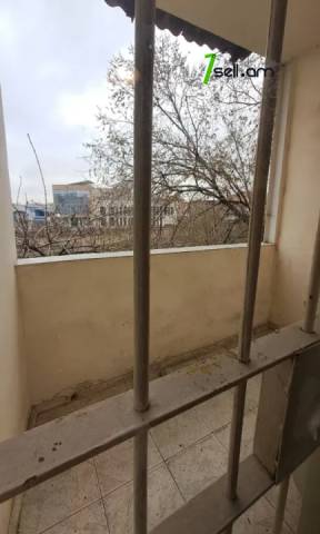 3 սենյականոց բնակարան Տիգրան Մեծի պողոտայում, 102 ք.մ., 2/5 հարկ, կապիտալ վերանորոգված, քարե շենք