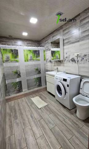 Երկու հարկանի քարե տուն, Գ-1 թաղամաս Աջափնյակում, 880 ք.մ., 2 սանհանգույց, կապիտալ վերանորոգված