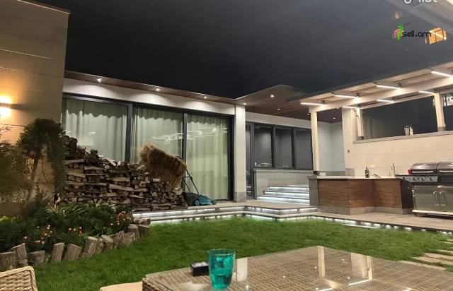 Ընդարձակ 3 սենյականոց բնակարան նորակառույց շենքում Վիկտոր Համբարձումյան փողոցում, 267 ք.մ.