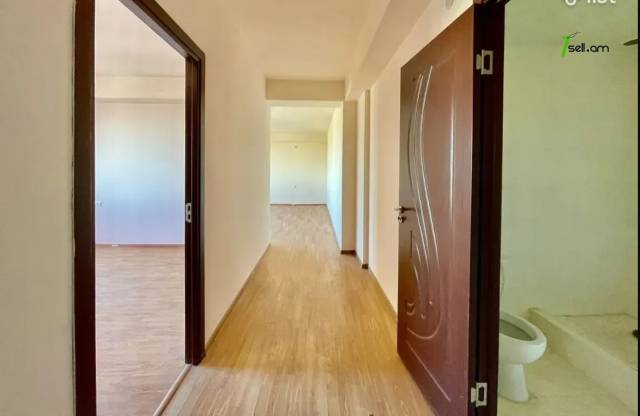 2 սենյականոց բնակարան նորակառույց շենքում Շինարարների փողոցում, 70 ք.մ., 11/14 հարկ