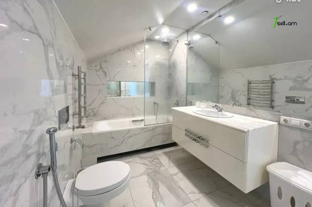 Ընդարձակ 4 սենյականոց բնակարան նորակառույց շենքում Վարդանանց փողոցում, 206 քմ, 20/23 հարկ