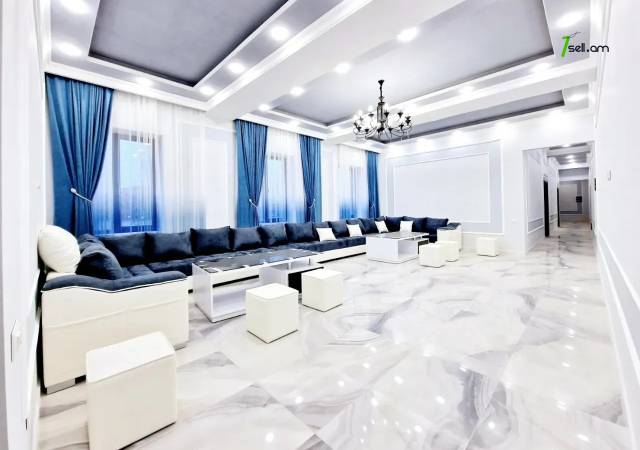 Բազմաֆունկցիոնալ գույք, Թբիլիսյան խճուղի Քանաքեռ Զեյթունում, 2500 քմ