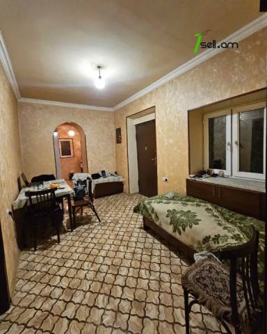 Մեկ հարկանի քարե տուն Գաջագործների փողոցում Էրեբունիում, 600 ք.մ.