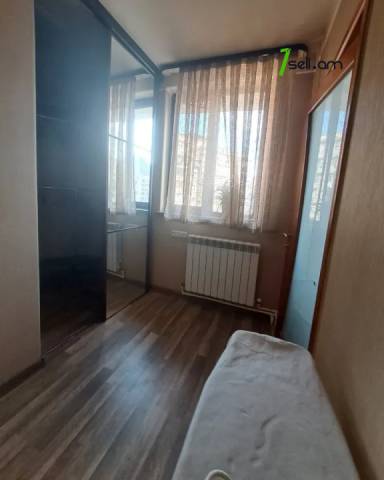 3 սենյականոց բնակարան Երվանդ Քոչարի փողոցում, 85 ք.մ., 6/14 հարկ, կապիտալ վերանորոգված