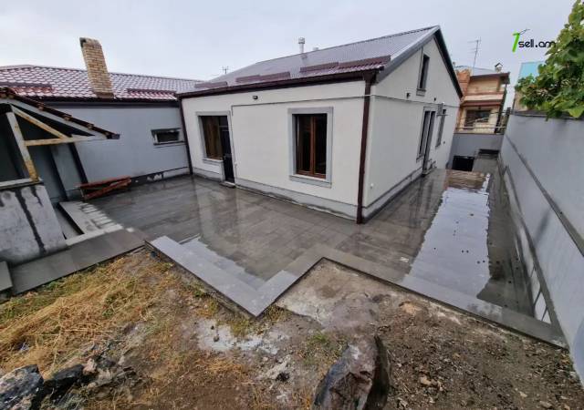 Մեկ հարկանի քարե տուն Նորք Մարաշում, 250 ք.մ., 2 սանհանգույց, կապիտալ վերանորոգված