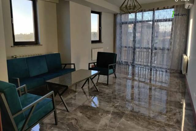 4 սենյականոց բնակարան նորակառույց շենքում Ձորափի փողոցում, 130 ք.մ., 2 սանհանգույց, բարձր առաստաղներ