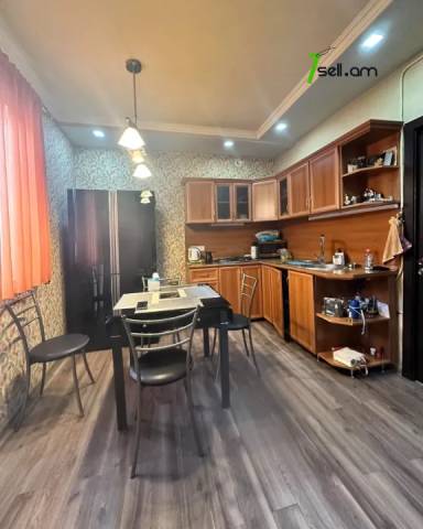 Մեկ հարկանի քարե տուն, Antarayin Street կենտրոնում, 80 քմ, 2 սանհանգույց, կոսմետիկ վերանորոգում