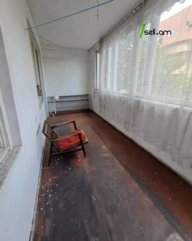 3 սենյականոց բնակարան, Marshal Baghramyan Ave, 97 ք.մ., մի քանի պատշգամբ, 2/9 հարկ