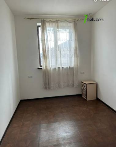 Մեկ հարկանի քարե տուն Գարեգին Նժդեհի փողոցում Քասախում, 90 ք.մ., կապիտալ վերանորոգված