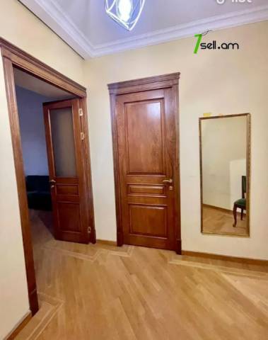 2 սենյականոց բնակարան Բաղրամյան պողոտայում, 60 ք.մ., նախավերջին հարկ, բարձր առաստաղներ